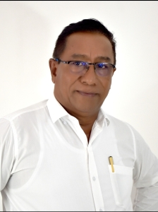 Rector Victor G&oacute;mez Muleth